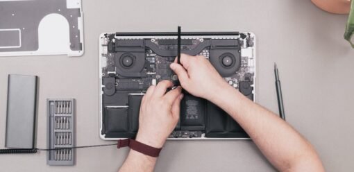 Mac que no enciende en Madrid, qué revisar en casa y cuándo traerlo al taller